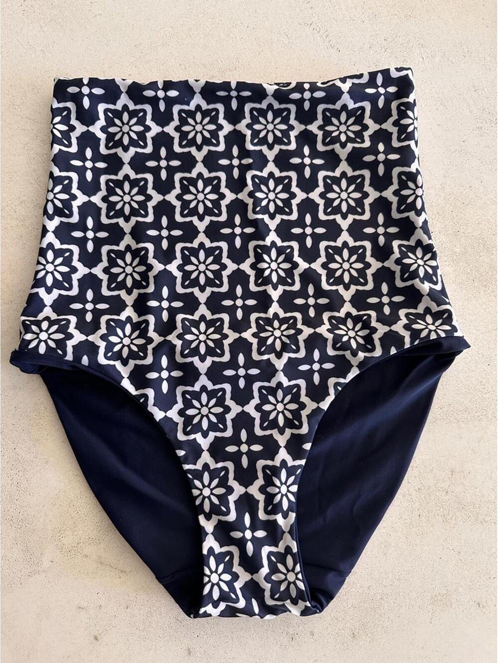 Baiia Swim Reversible Bottoms Size AU6/US2 Riad Navy White XS